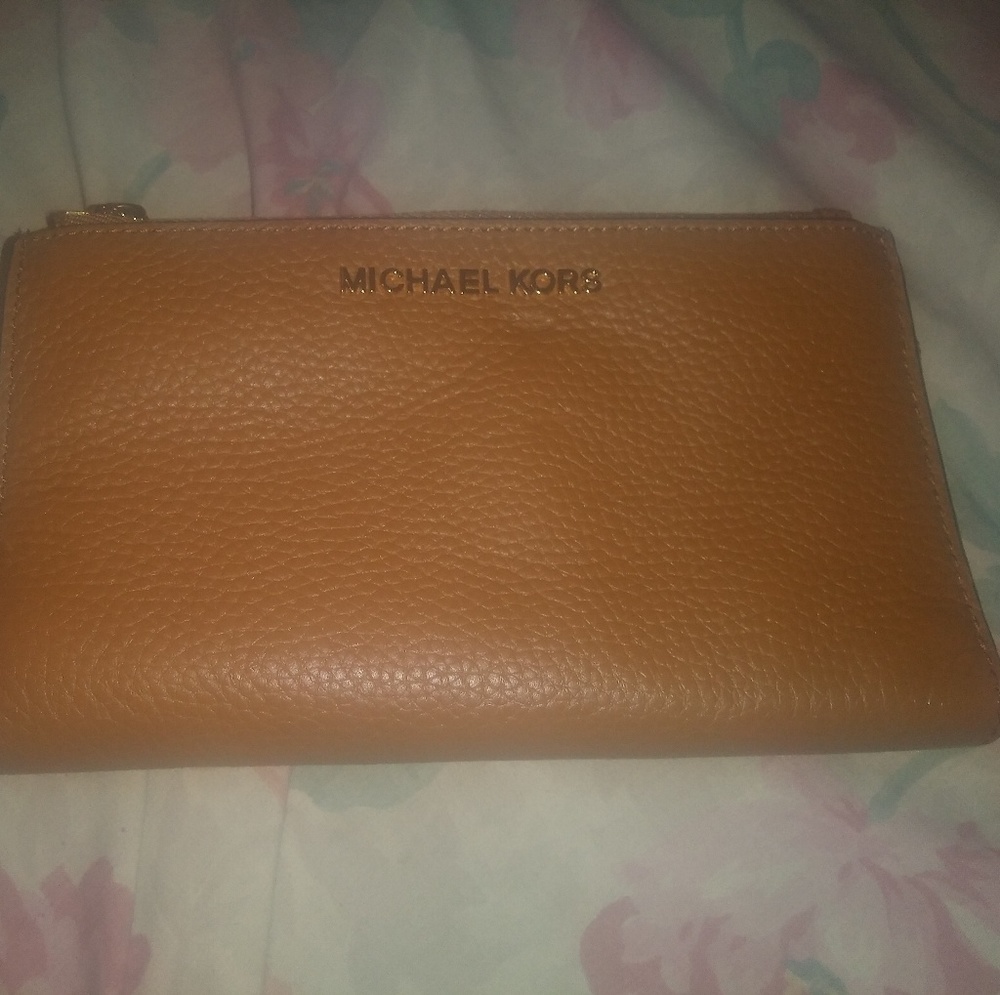 Michael Kors wristlet